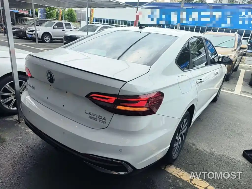 Volkswagen Lavida 2023 300TSI DSG Starlight Full Comfort Edition — фото 7