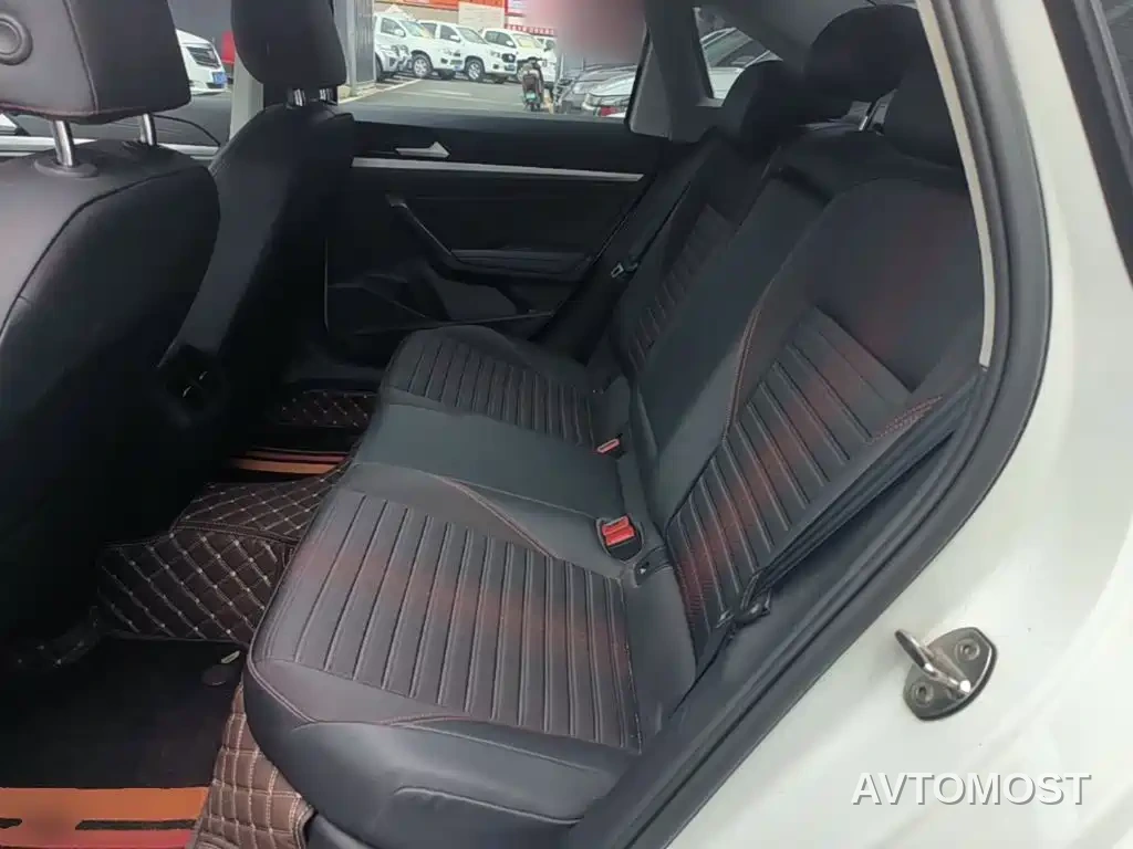Volkswagen Lavida 2023 300TSI DSG Starlight Full Comfort Edition — фото 14
