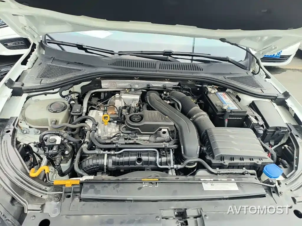 Volkswagen Lavida 2023 300TSI DSG Starlight Full Comfort Edition — фото 17