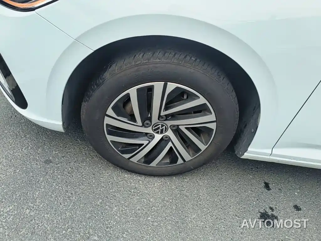 Volkswagen Lavida 2023 300TSI DSG Starlight Full Comfort Edition — фото 20
