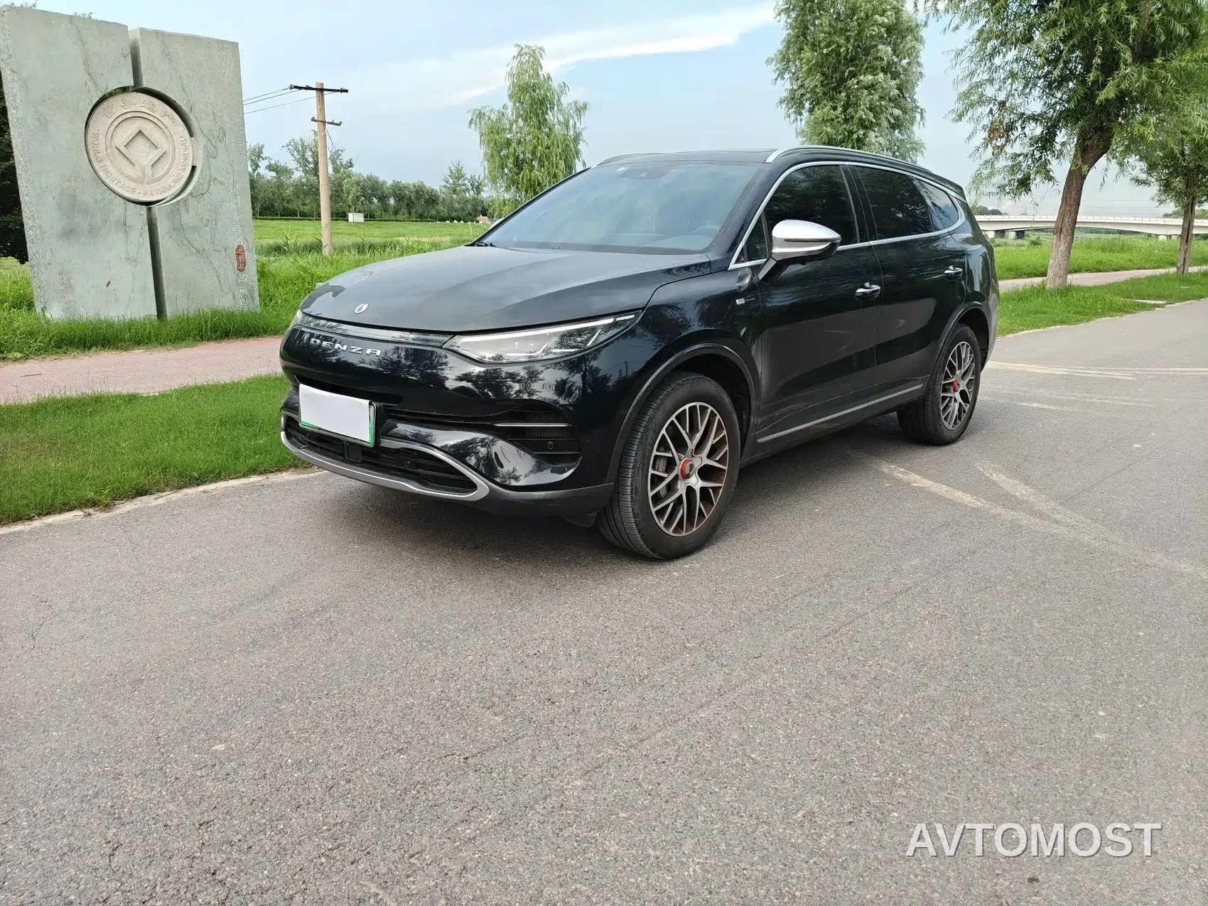 Denza X 2020 PHEV Classic Edition — фото 1