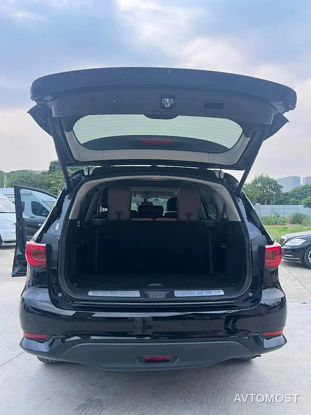 Infiniti QX60 (Import) 2020 2.5 S/C Hybrid 2WD Excellence Edition — фото 17