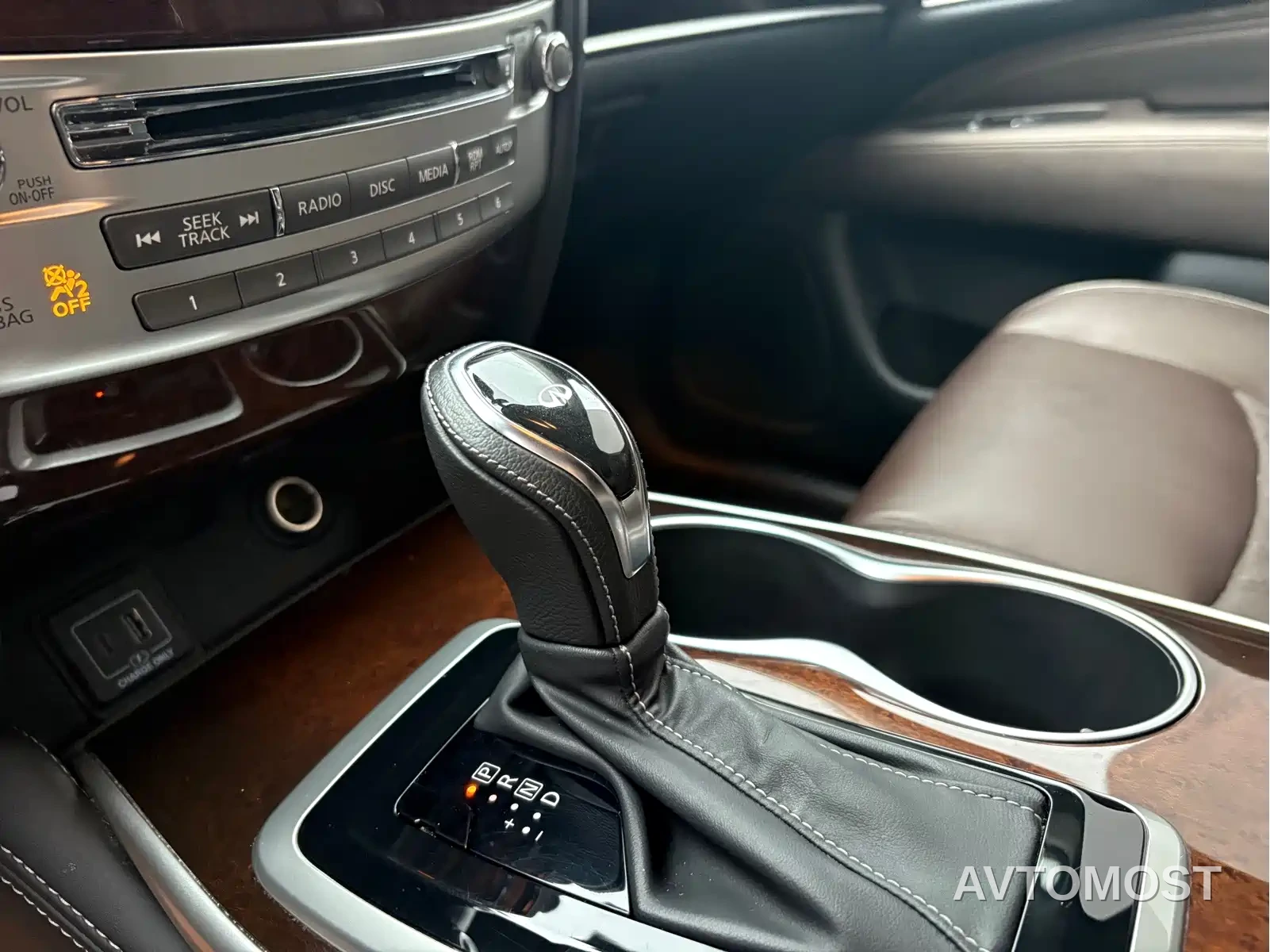 Infiniti QX60 (Import) 2020 Model 2.5 S/C Hybrid All-Wheel Drive Ultimate Edition — фото 7