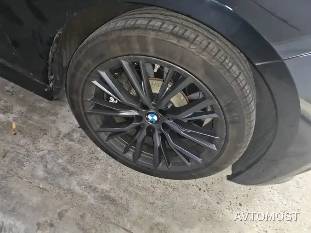 BMW 3 Series 2022 Facelift 330i M Sport Shadow Edition — фото 14