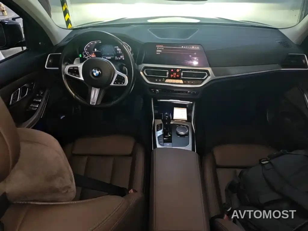 BMW 3 Series 2022 Facelift 330i M Sport Shadow Edition — фото 16