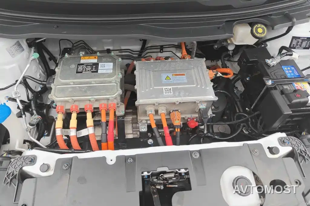 JMCG New Energy Yizhi EV3 2022 Mini Radar Cool Run Edition — фото 7