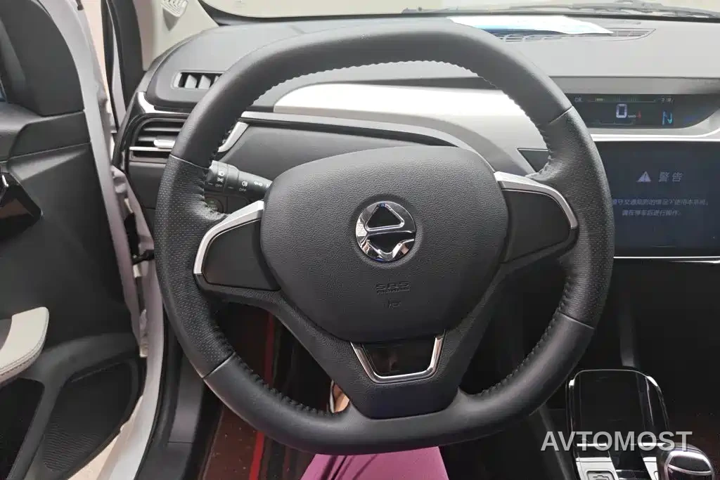 JMCG New Energy Yizhi EV3 2022 Mini Radar Cool Run Edition — фото 12