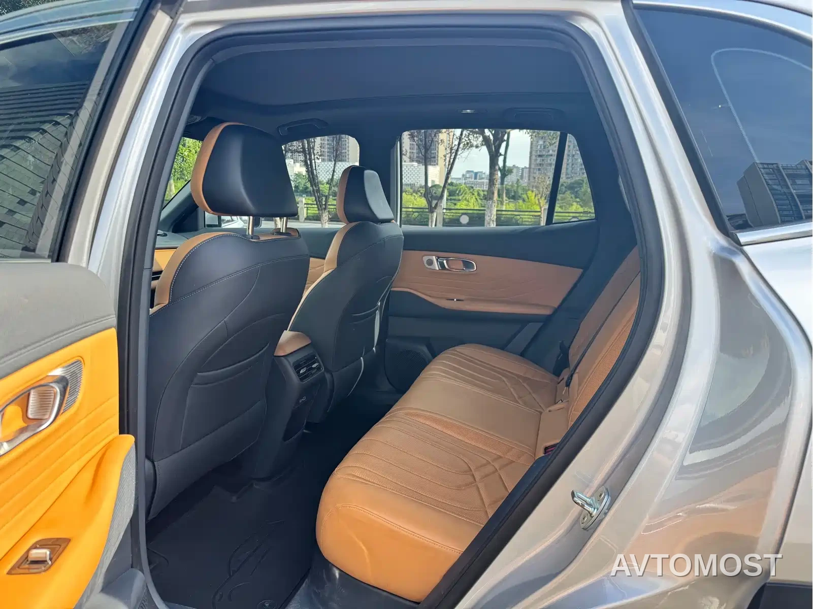 Geely Galaxy Starship 7 EM-i 2025 Model 120km Explorer+ Edition — фото 16