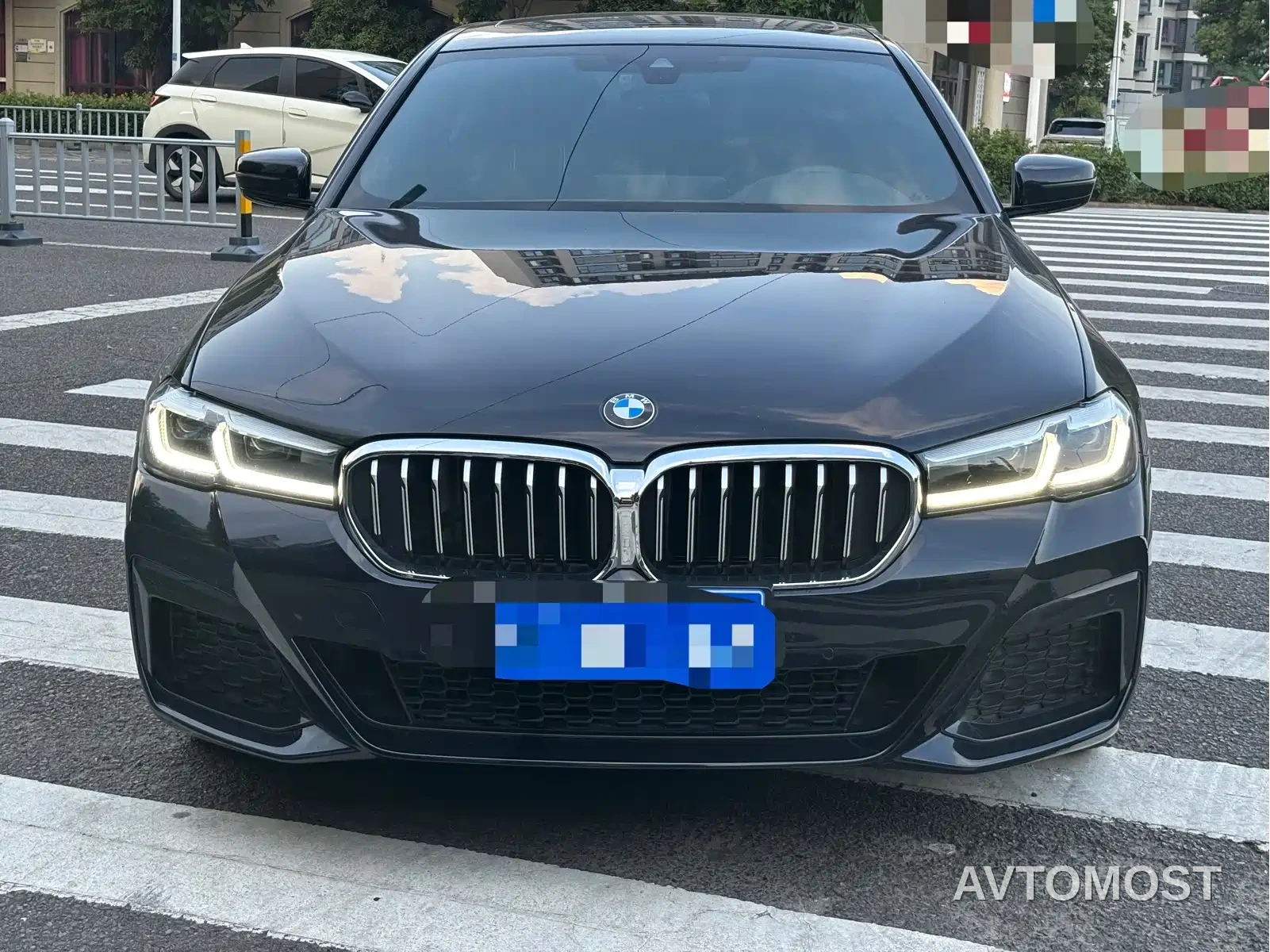BMW 5 Series 2022 525Li M Sport Package — фото 3