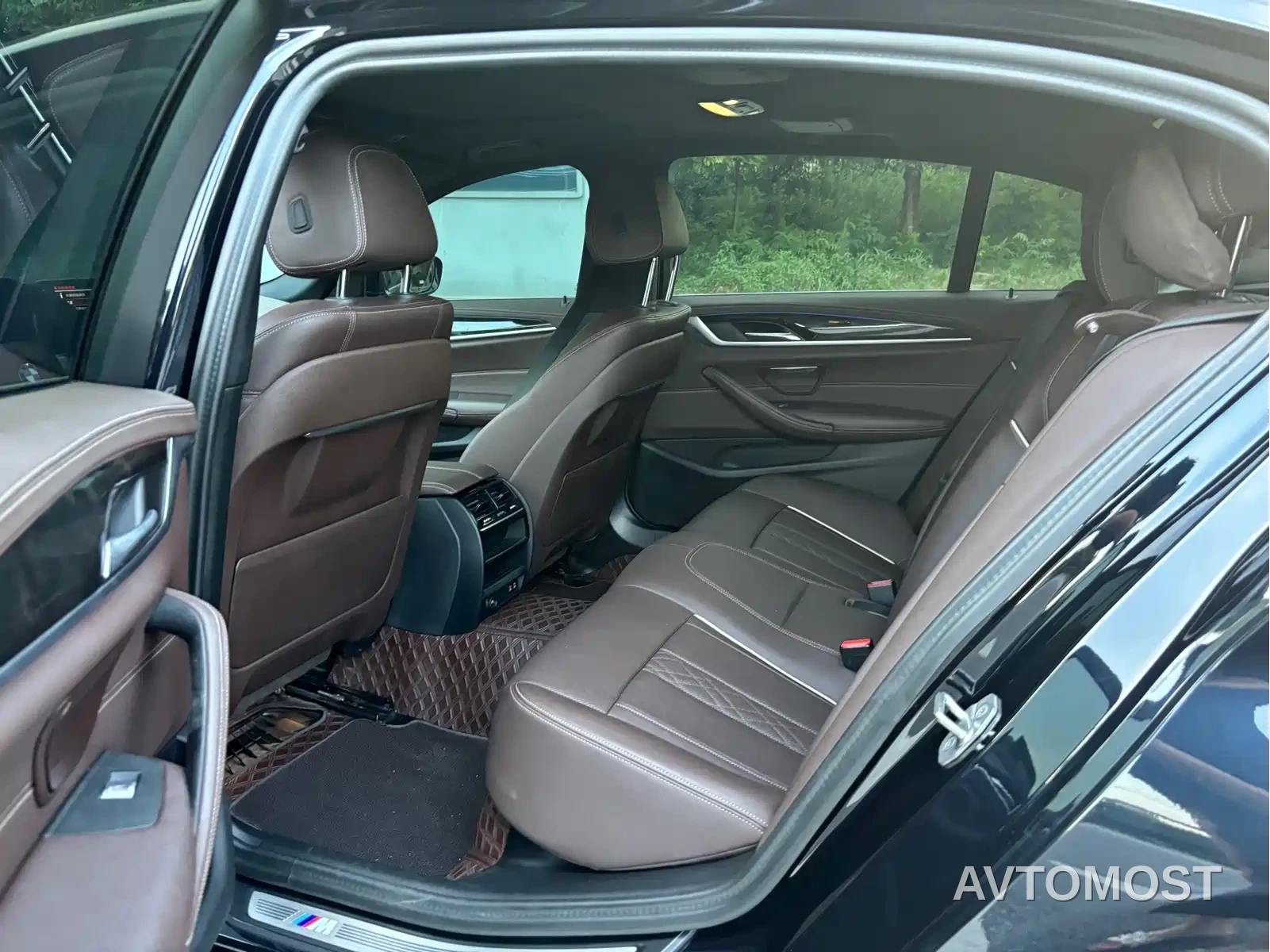 BMW 5 Series 2022 525Li M Sport Package — фото 12