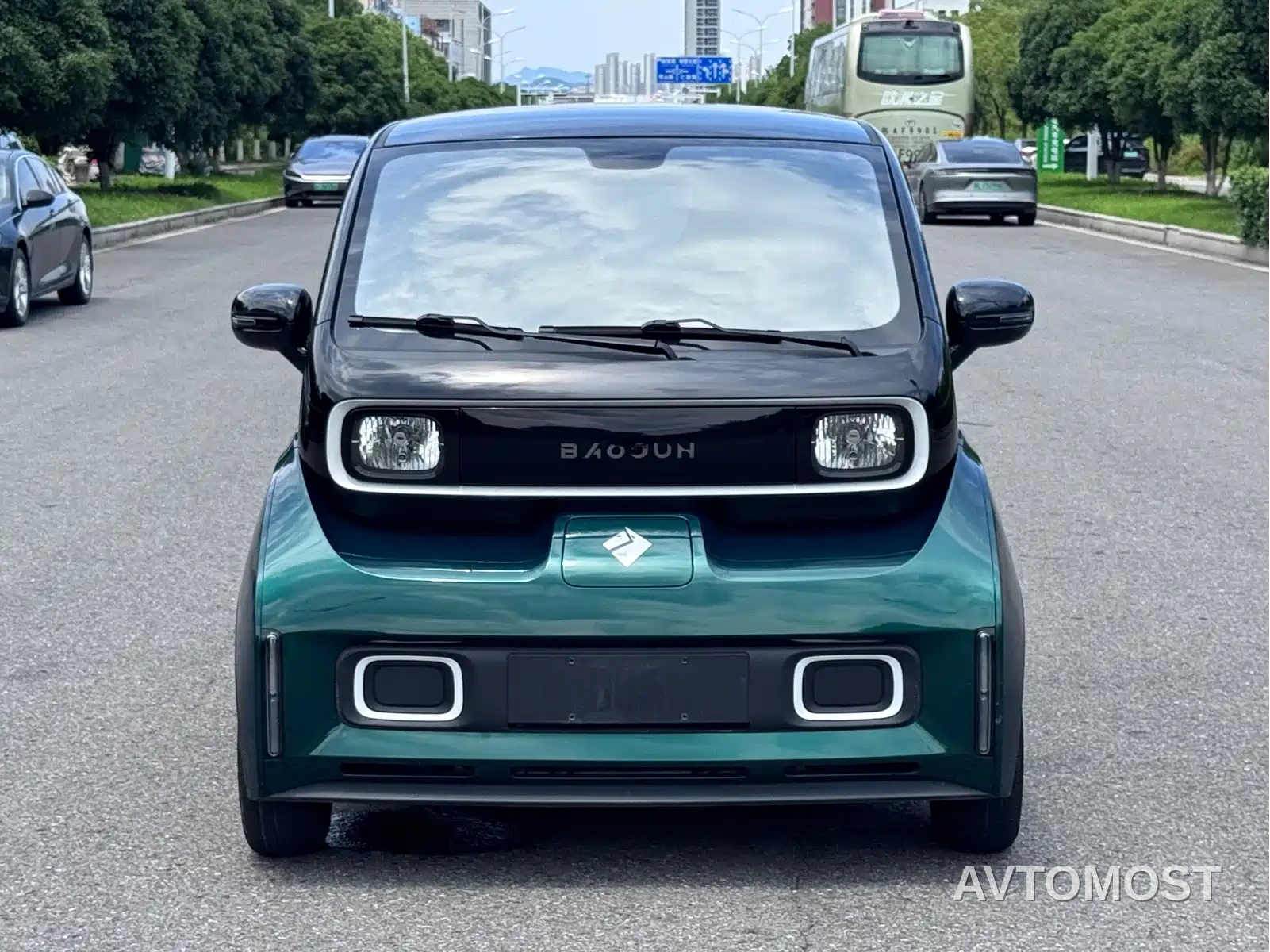 Baojun KiWi EV 2022 Artist Lite Edition LFP — фото 2