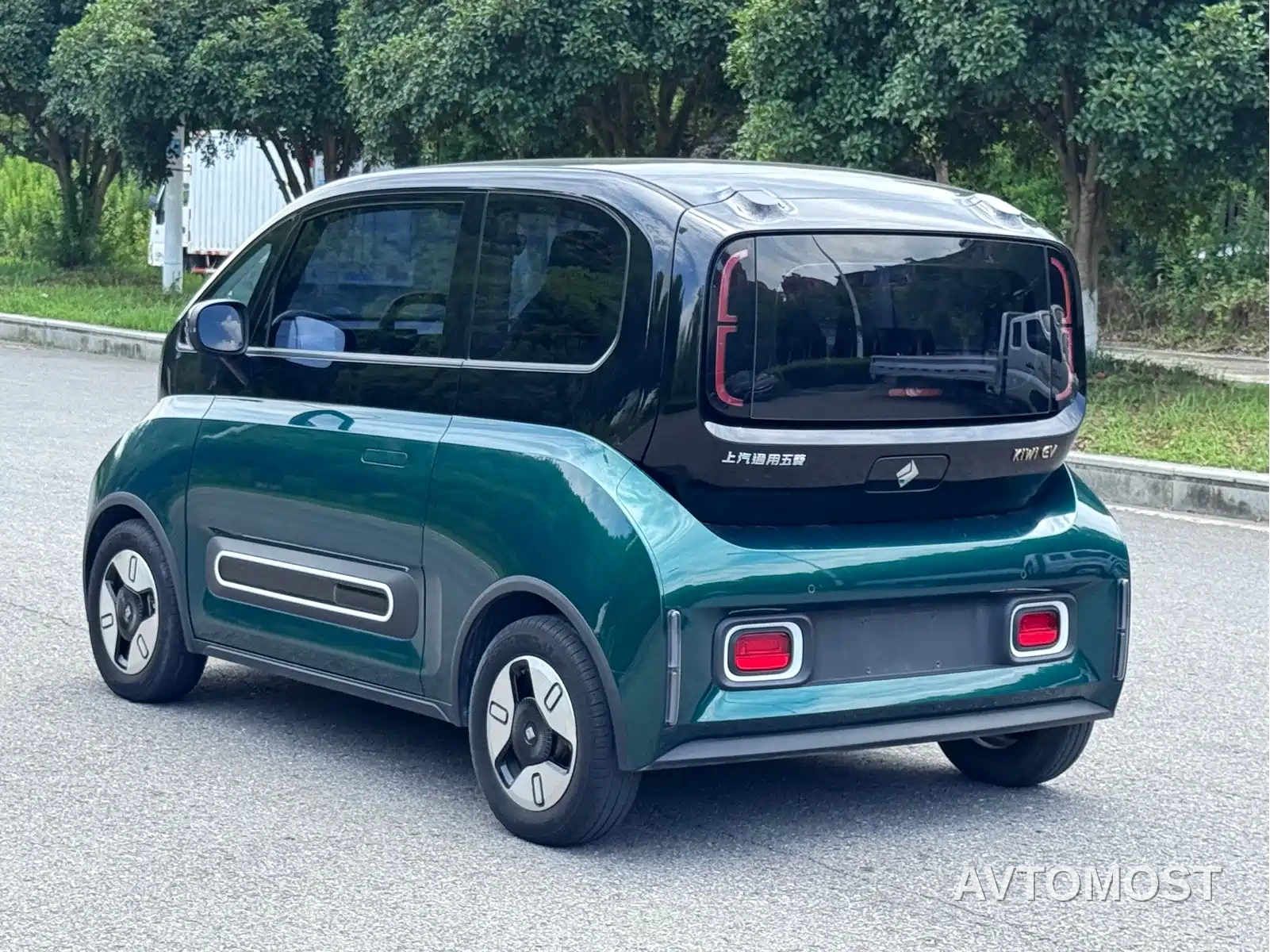 Baojun KiWi EV 2022 Artist Lite Edition LFP — фото 8