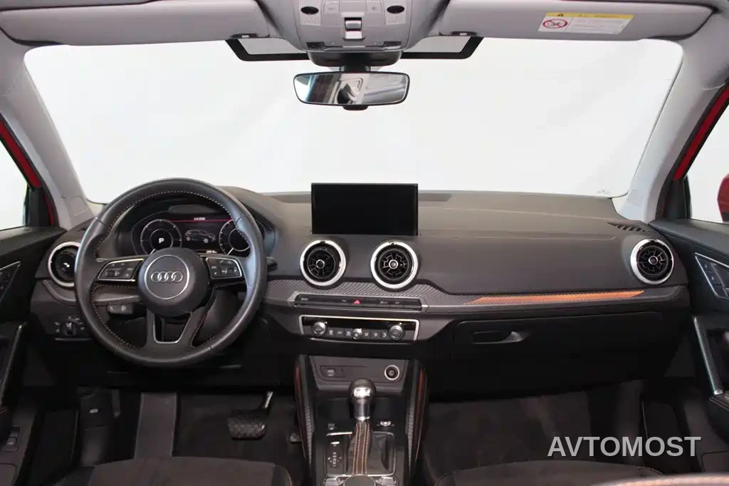 Audi Q2L e-tron 2022 Q2L e-tron Pure Electric Intelligent — фото 9