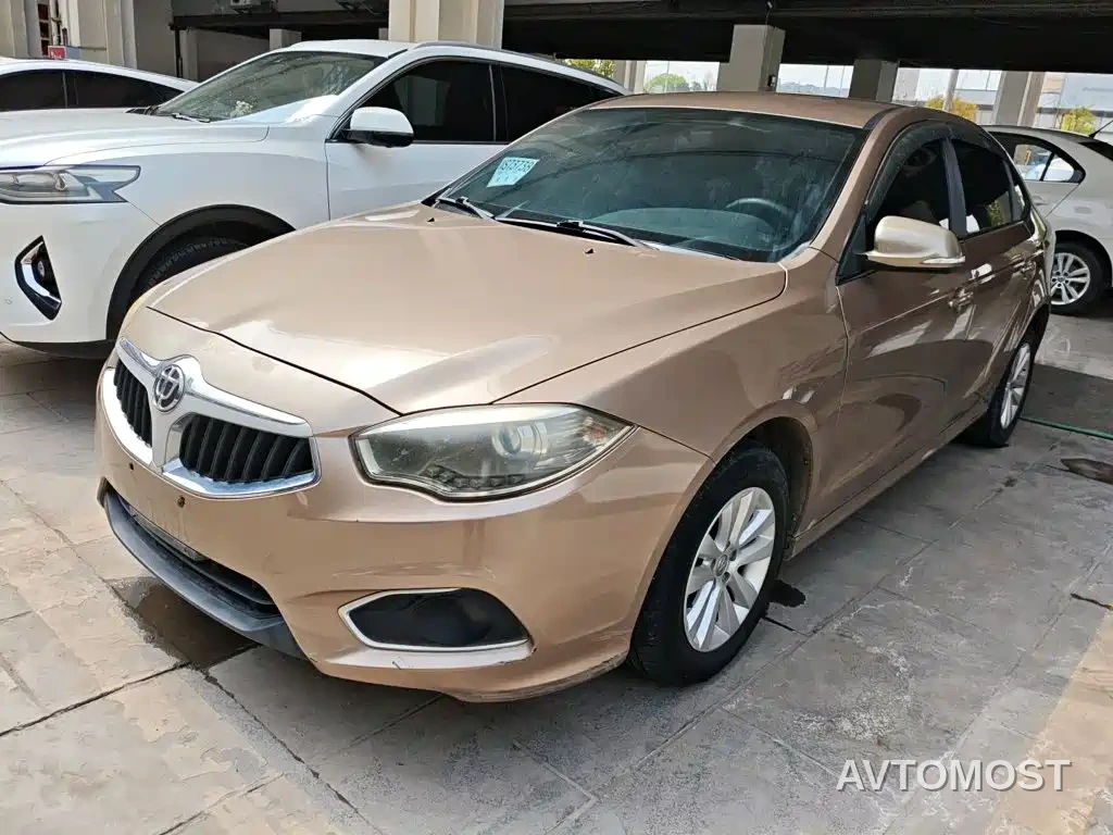 Zhonghua H530 2017 1.6L Automatic Comfort — фото 1
