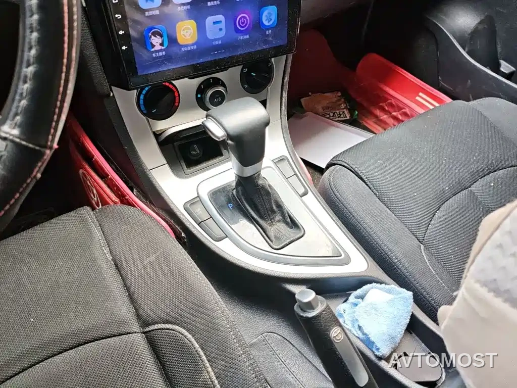 Zhonghua H530 2017 1.6L Automatic Comfort — фото 11