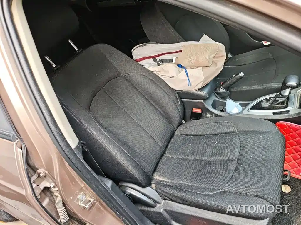 Zhonghua H530 2017 1.6L Automatic Comfort — фото 22
