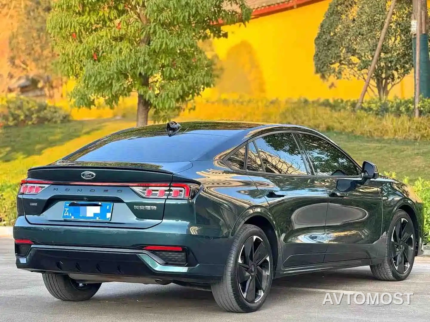 Ford Mondeo 2023 1.5T E-Hybrid ST-Line — фото 3