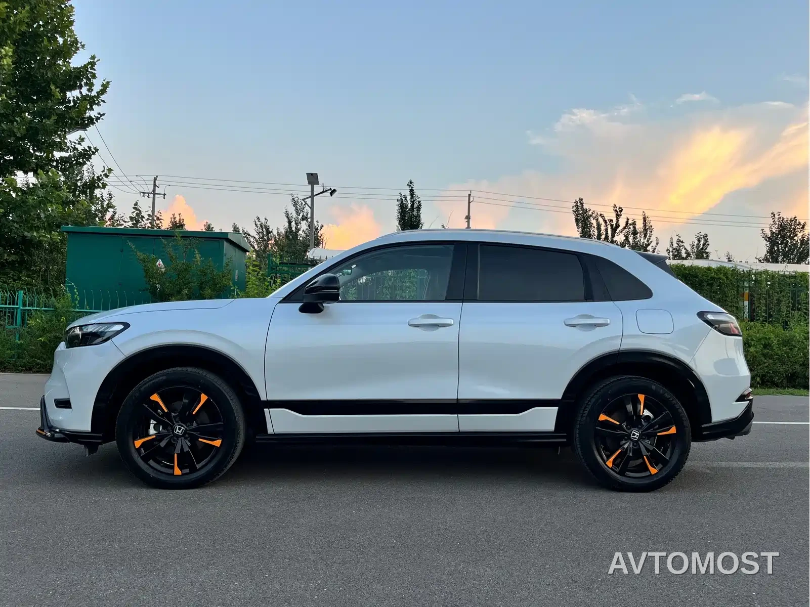 Honda HR-V 2023 2.0L e:HEV Thrilling Edition — фото 4