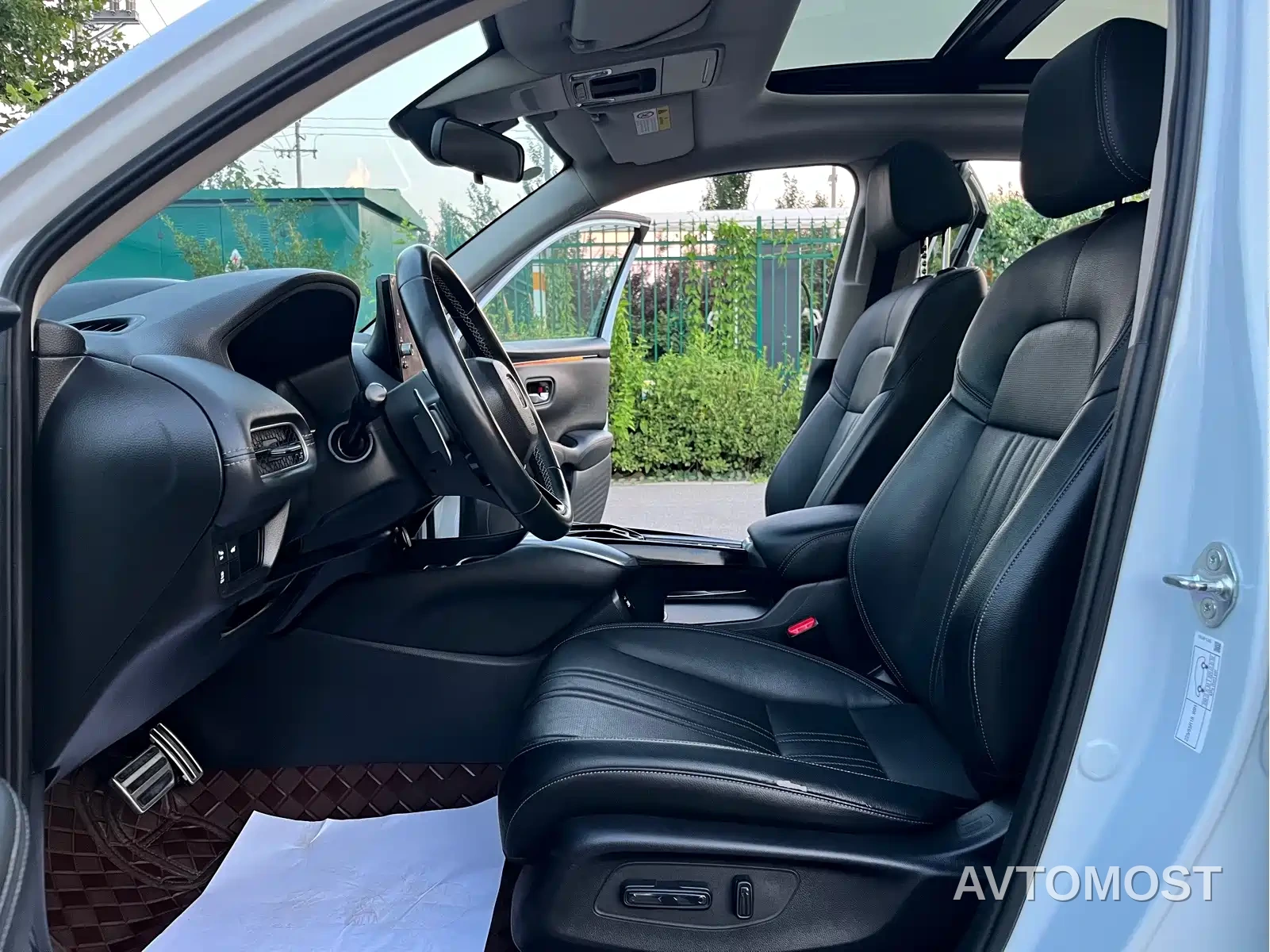 Honda HR-V 2023 2.0L e:HEV Thrilling Edition — фото 10