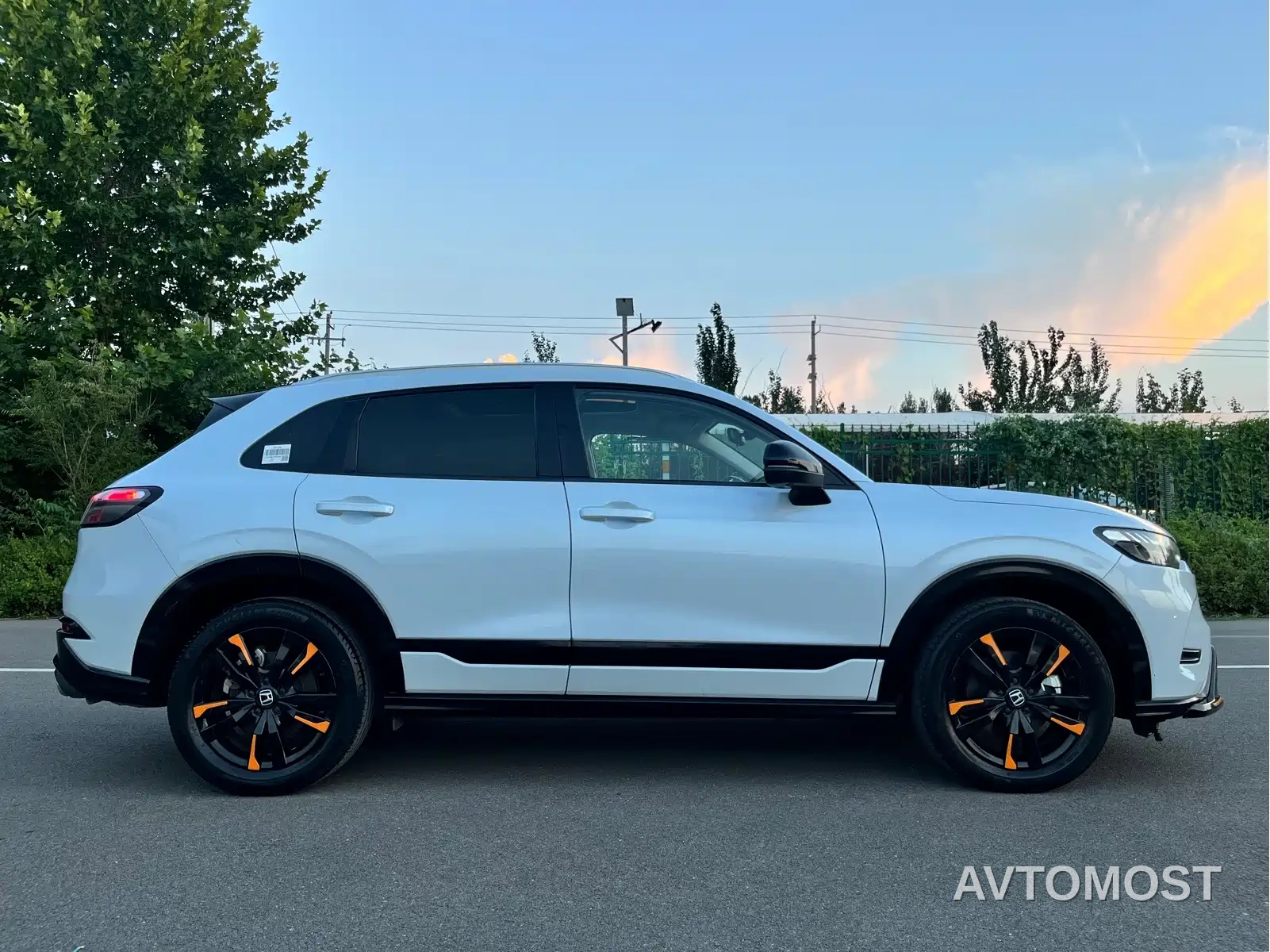 Honda HR-V 2023 2.0L e:HEV Thrilling Edition — фото 17