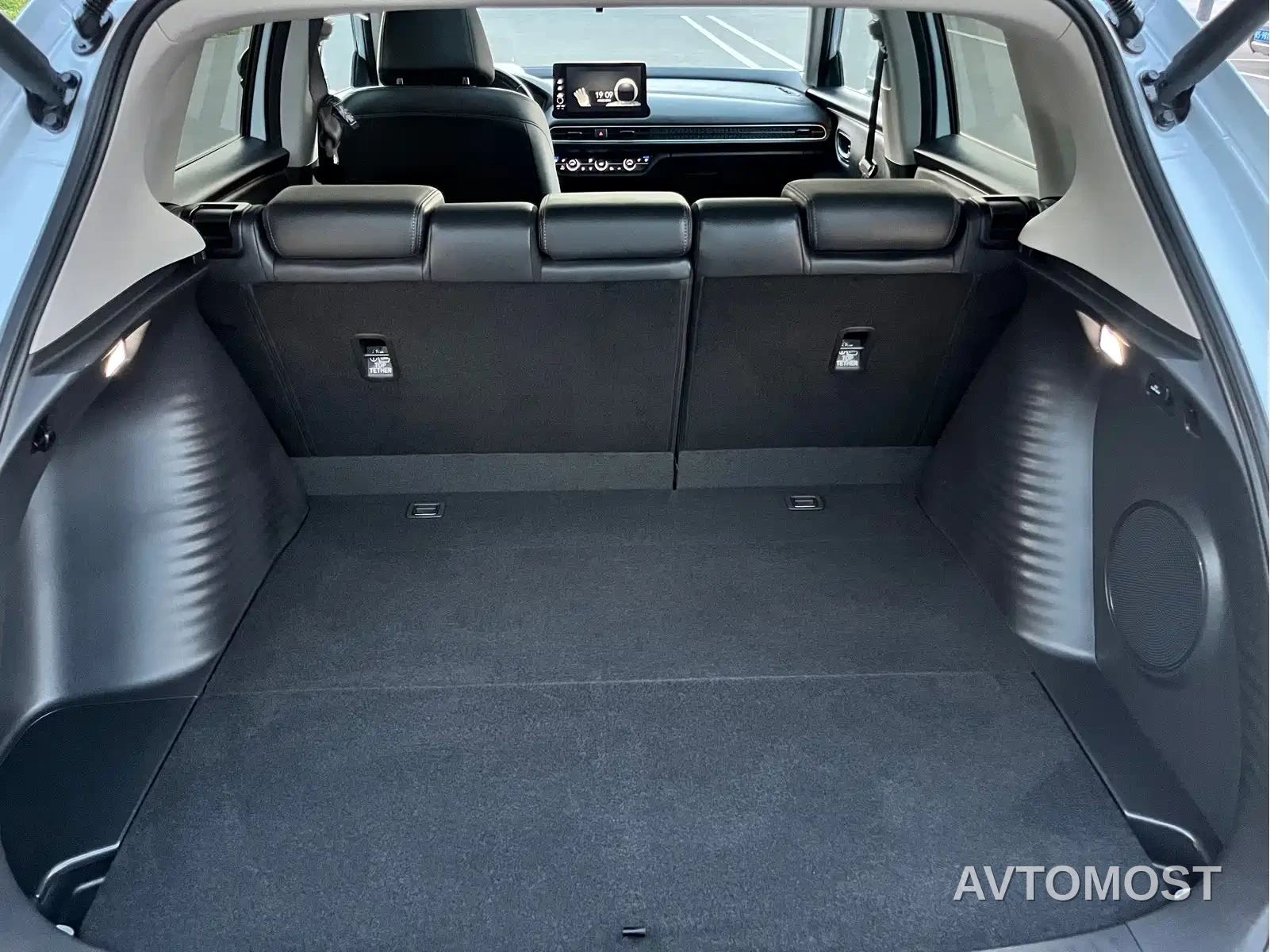Honda HR-V 2023 2.0L e:HEV Thrilling Edition — фото 20
