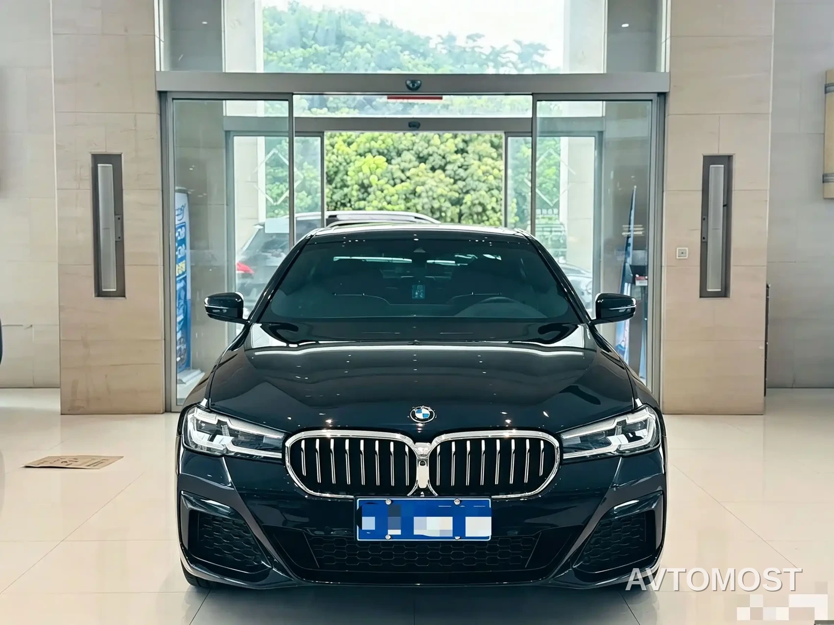 BMW 5 Series 2023 530Li Premium M Sport Package — фото 2