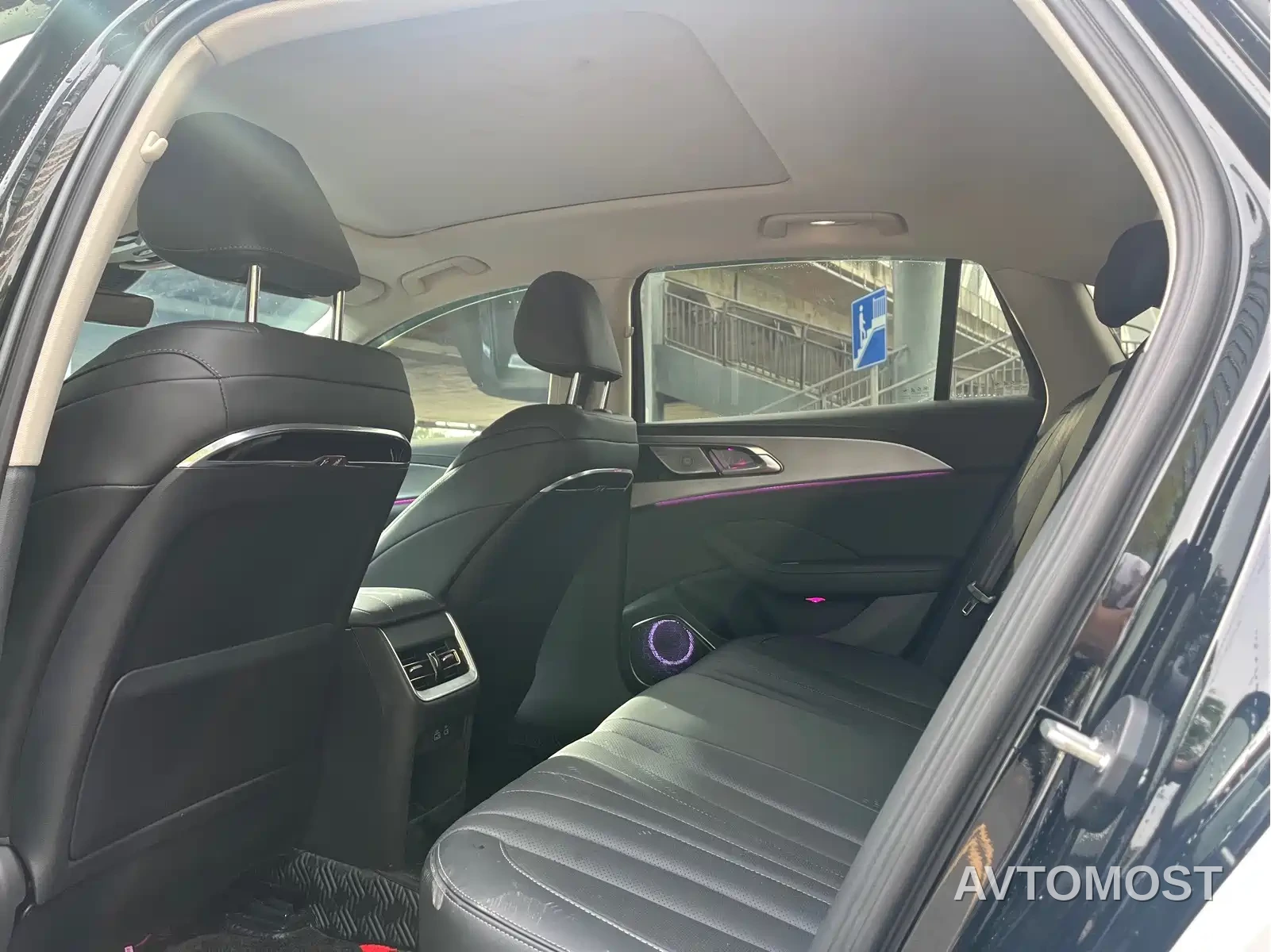 Hongqi H5 2024 1.5T DCT Smart Connect Flag Rhythm Edition — фото 7