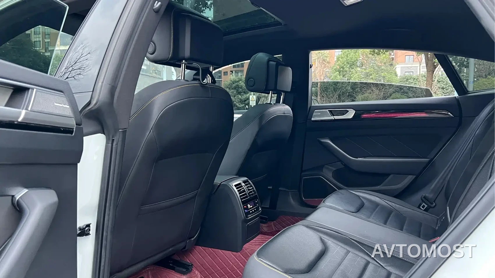 Volkswagen FAW-Volkswagen CC 2023 330TSI Dazzle Edition — фото 8