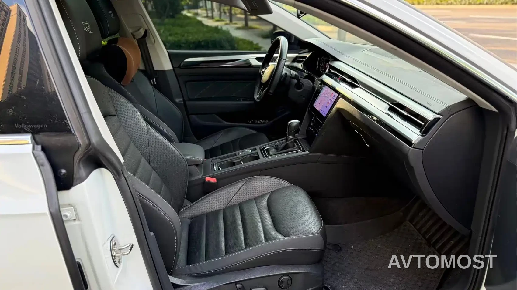 Volkswagen FAW-Volkswagen CC 2023 330TSI Dazzle Edition — фото 10