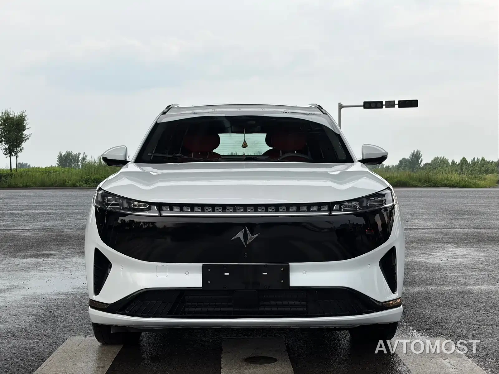 Dongfeng Yipai eπ008 2024 210Max Range Extender 6-Seater — фото 1