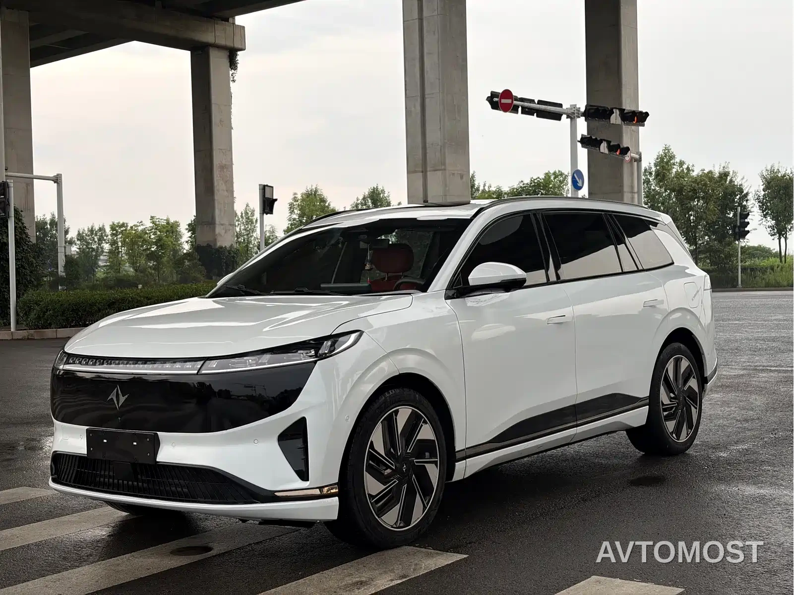 Dongfeng Yipai eπ008 2024 210Max Range Extender 6-Seater — фото 2
