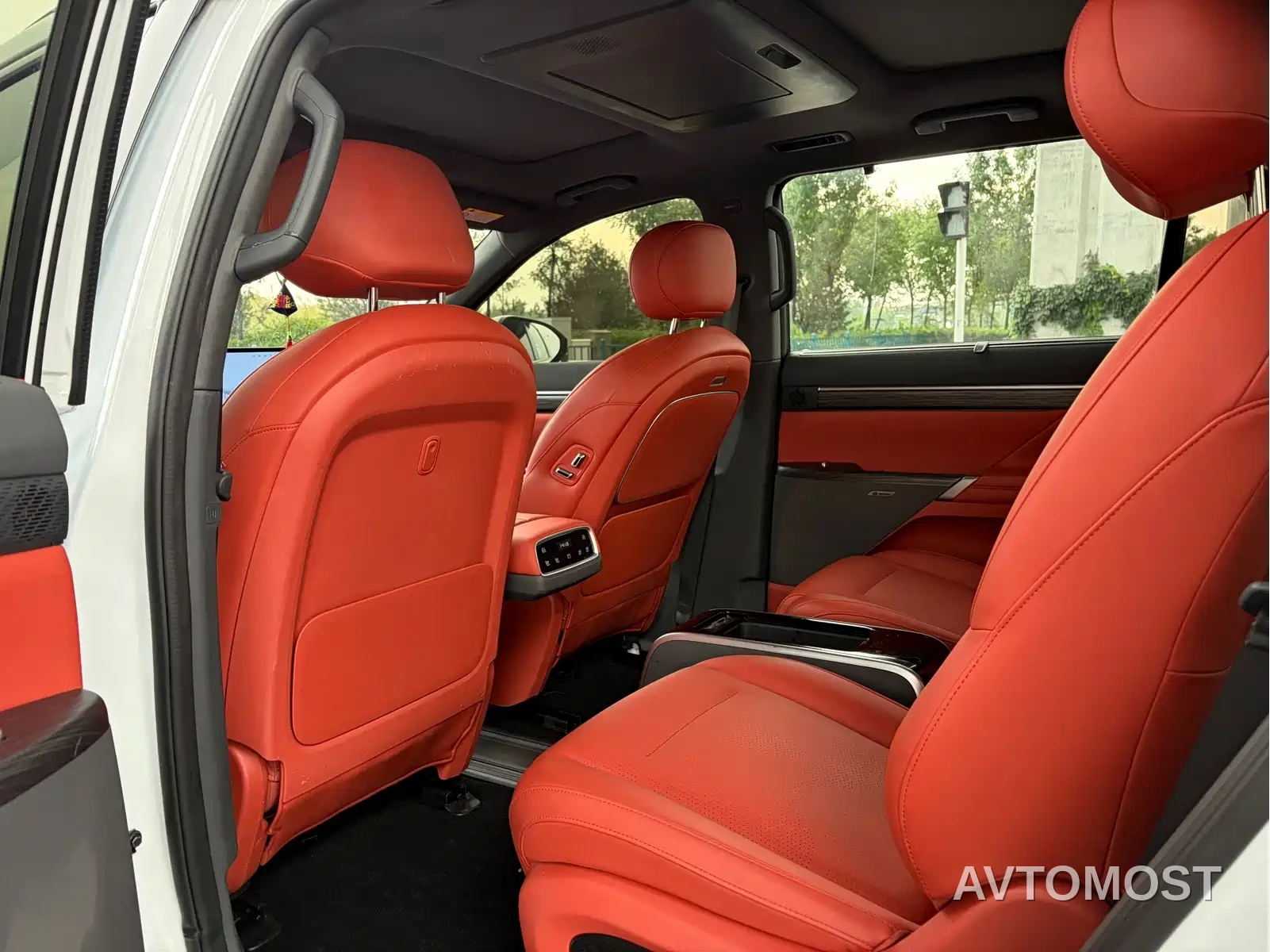 Dongfeng Yipai eπ008 2024 210Max Range Extender 6-Seater — фото 9