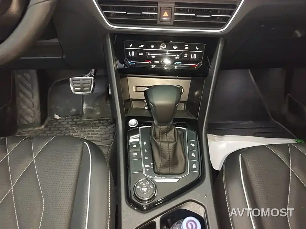 Volkswagen Tiguan L 2023 Facelift 380TSI Auto 4WD R-Line Cross Enjoy Edition 7-Seater — фото 8