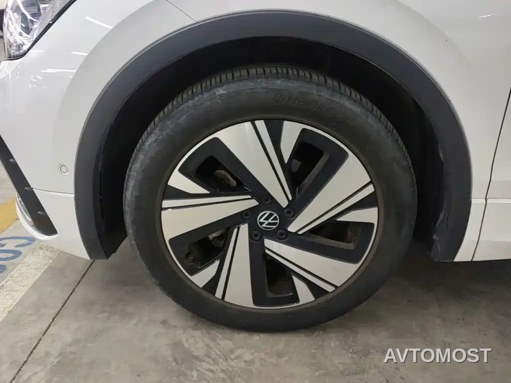 Volkswagen Tiguan L 2023 Facelift 380TSI Auto 4WD R-Line Cross Enjoy Edition 7-Seater — фото 13