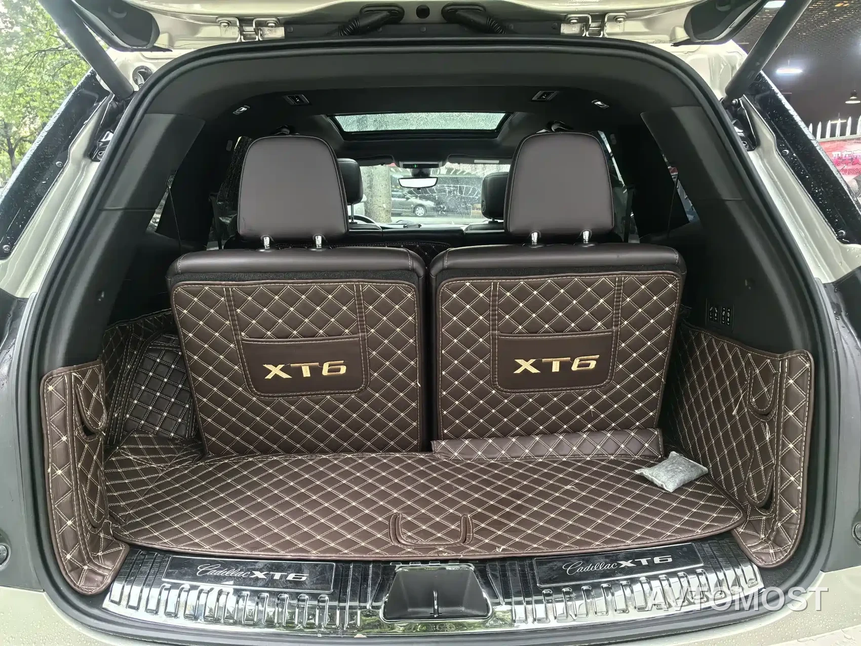 Cadillac XT6 2022 2.0T 7-Seater 4WD Luxury Edition — фото 18