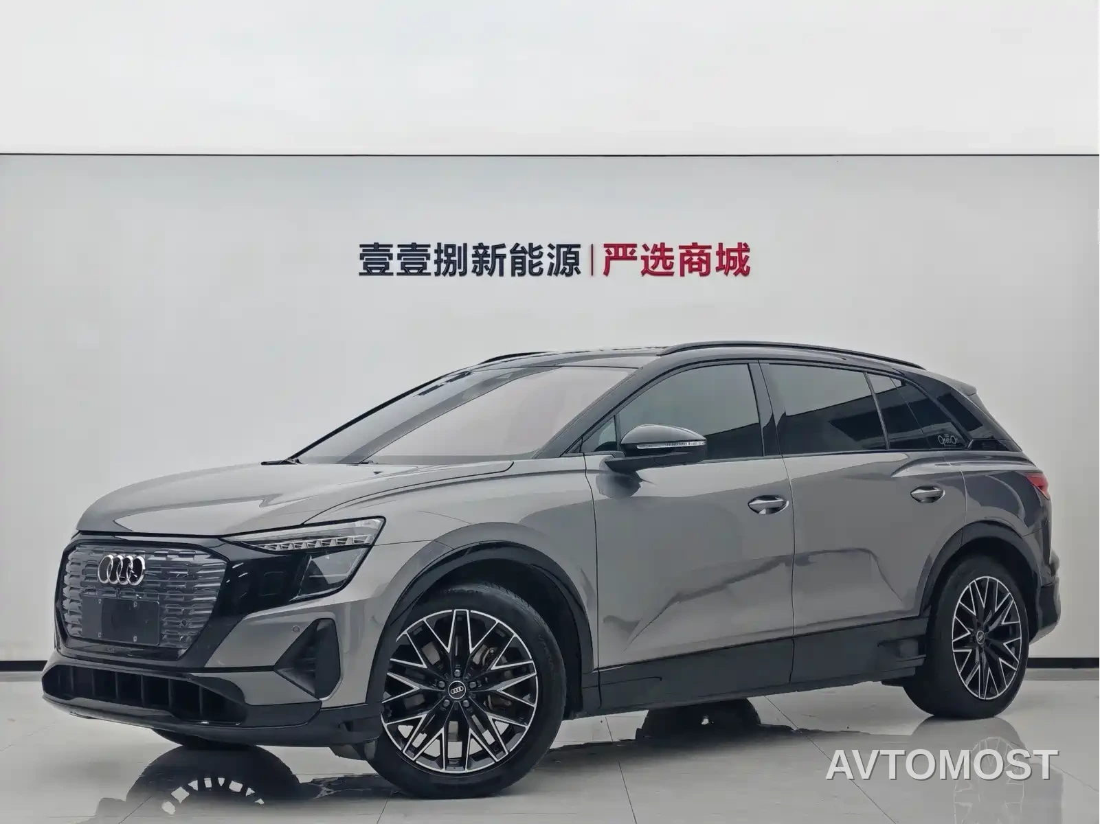 Audi Q5 e-tron 2022 40 e-tron Starlight Edition Mecha Suit Sun Chaser Version — фото 1