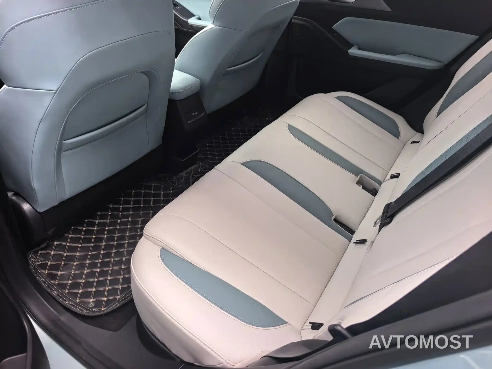Geely Geometry E Firefly 2024 Model 301km Starlight — фото 5