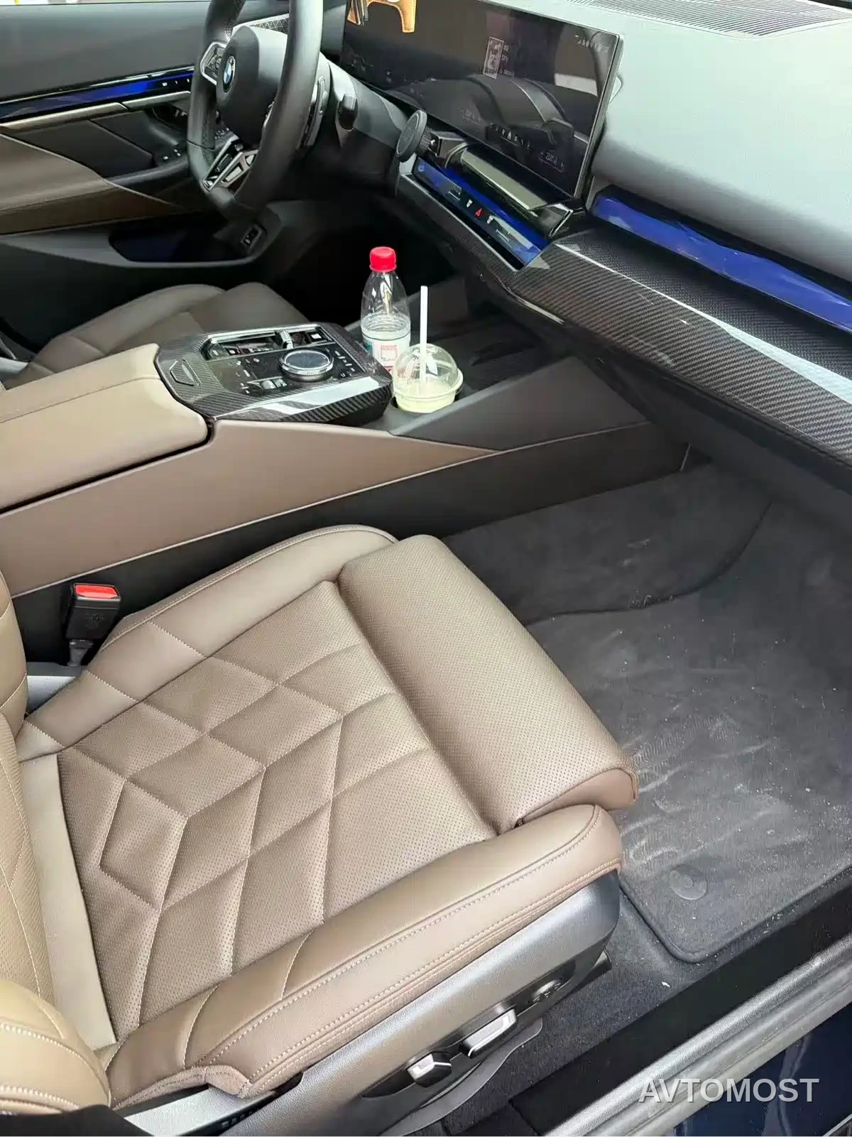 BMW 5 Series (Import) 2024 530i Premium Model M Sport Package — фото 4
