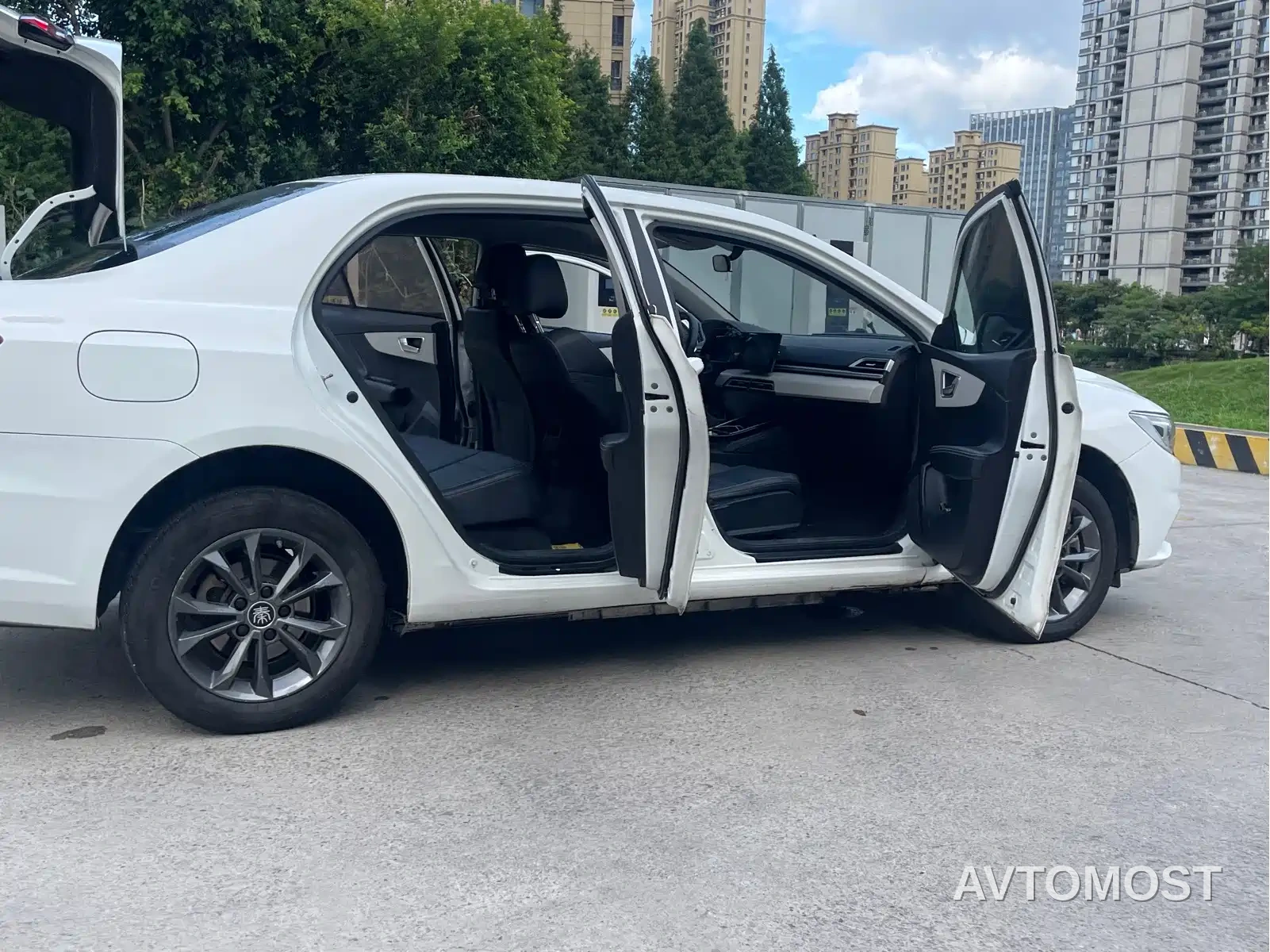 BYD Qin New Energy 2021 Mobility Edition — фото 14