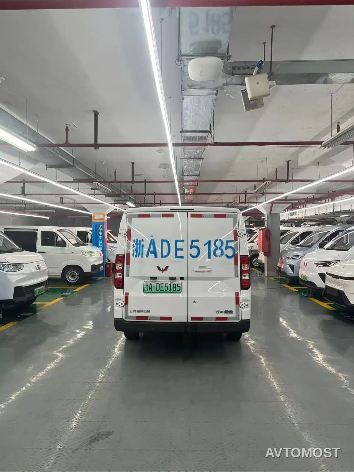Wuling Yangguang 2024 300km Comfort Enclosed Van 60kW — фото 6