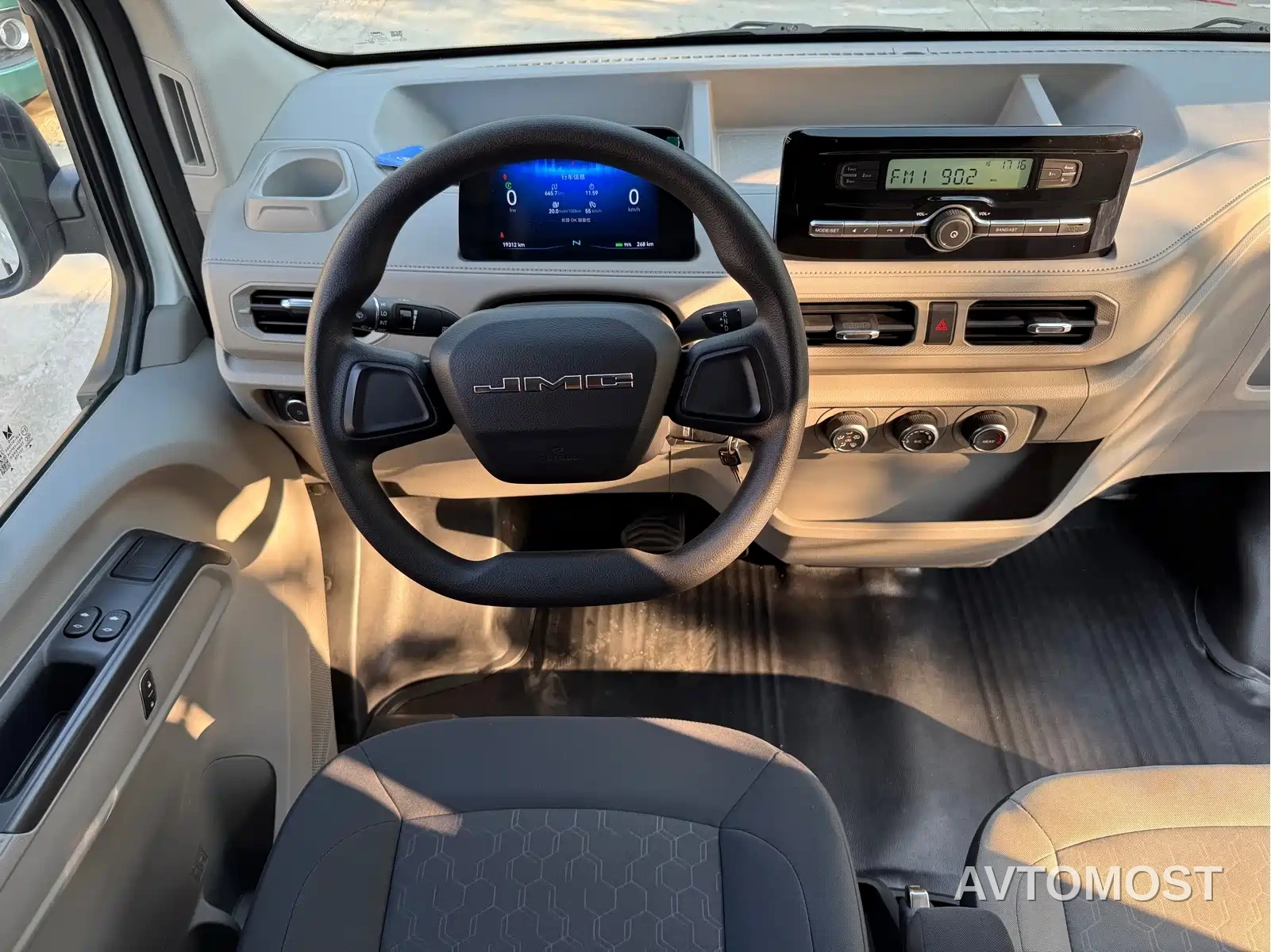 Jiangling E-Fushun 2025 Clear Window Version 41.86kWh Short Wheelbase Low Roof — фото 9