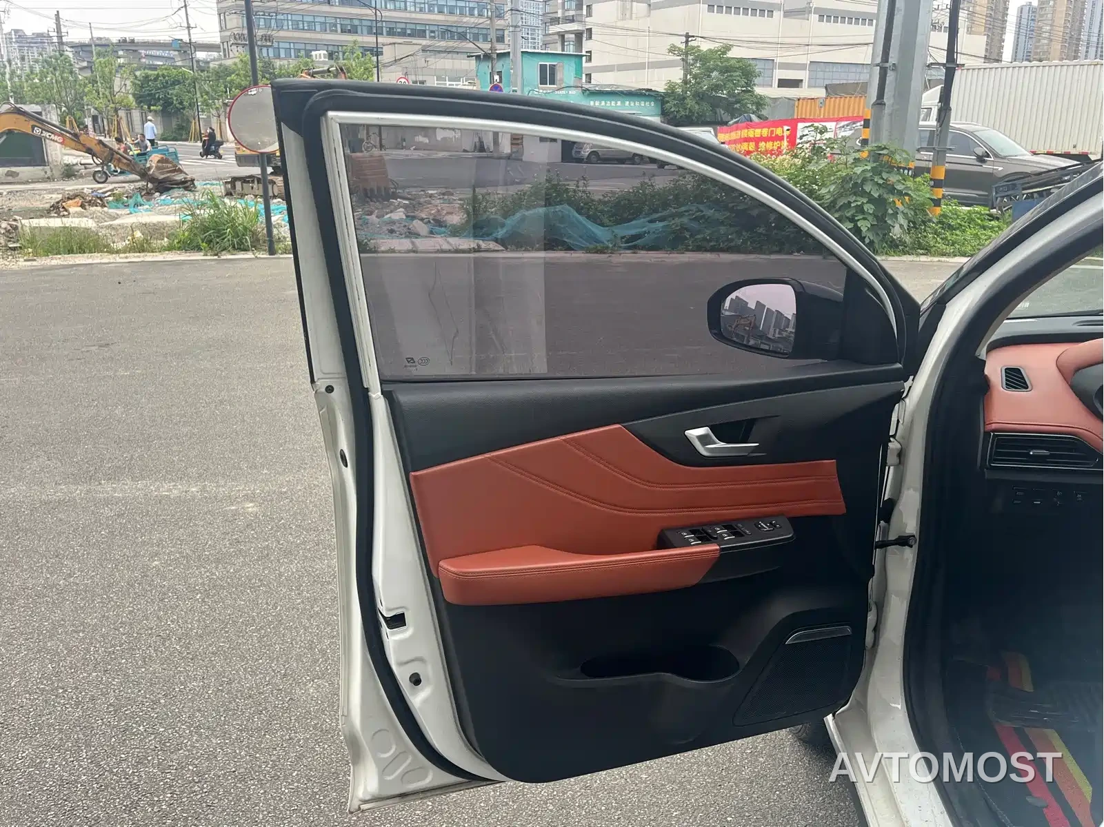 Electric House YOUNG Guang Xiaoxin 2021 L400 4-Seater — фото 7