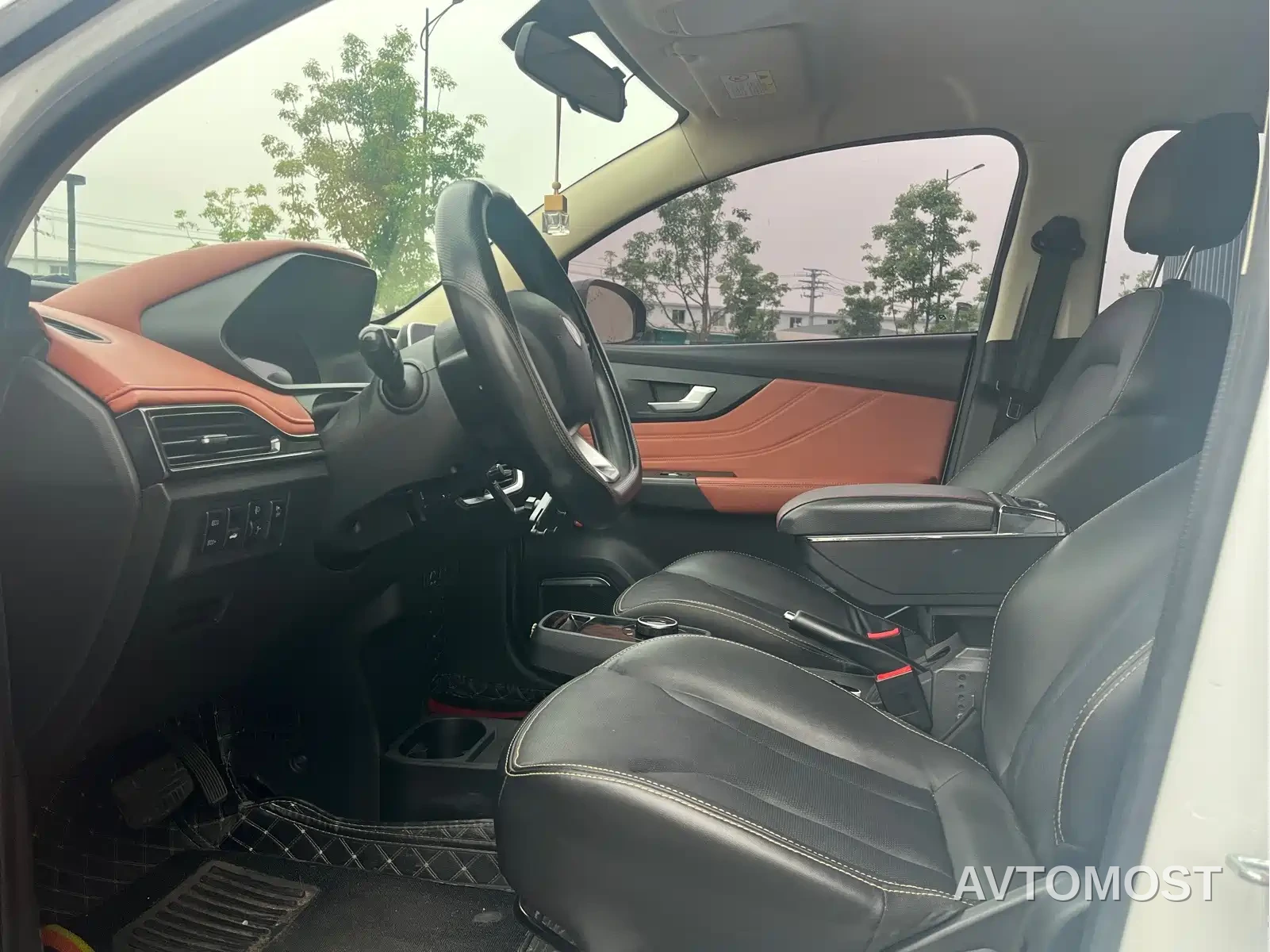 Electric House YOUNG Guang Xiaoxin 2021 L400 4-Seater — фото 9