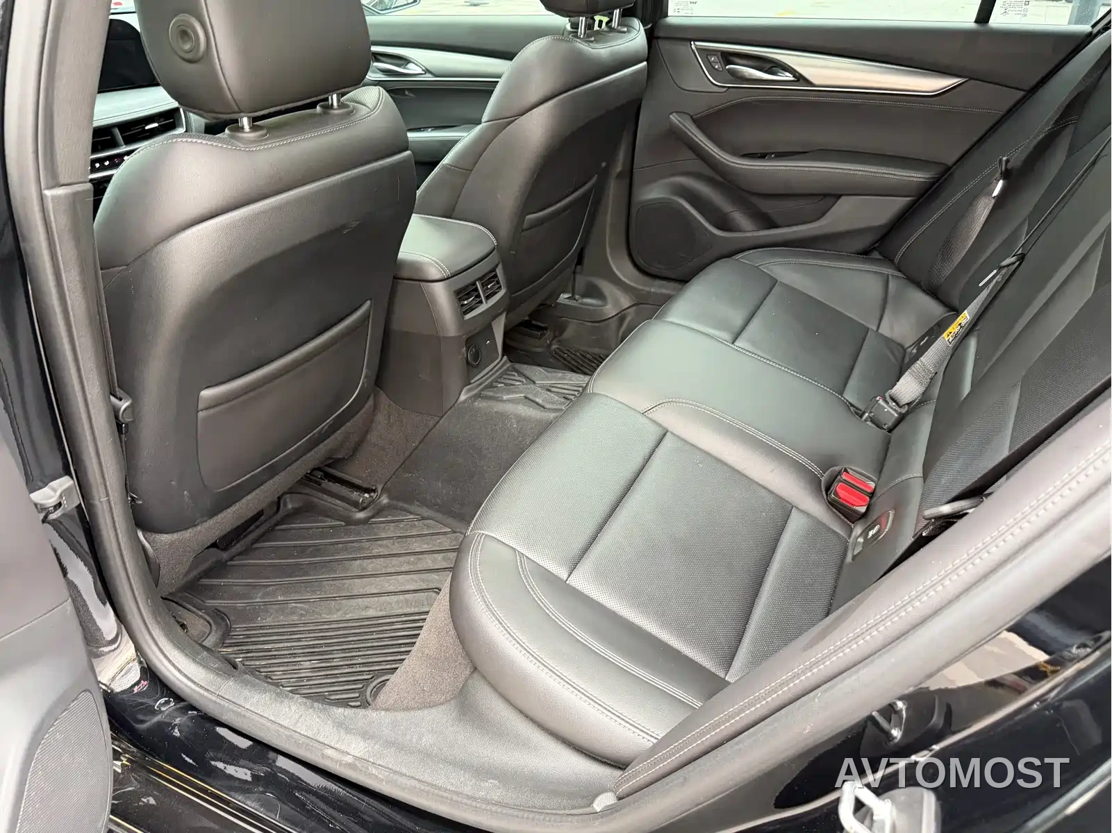 Cadillac CT5 2024 28T Luxury Model — фото 12