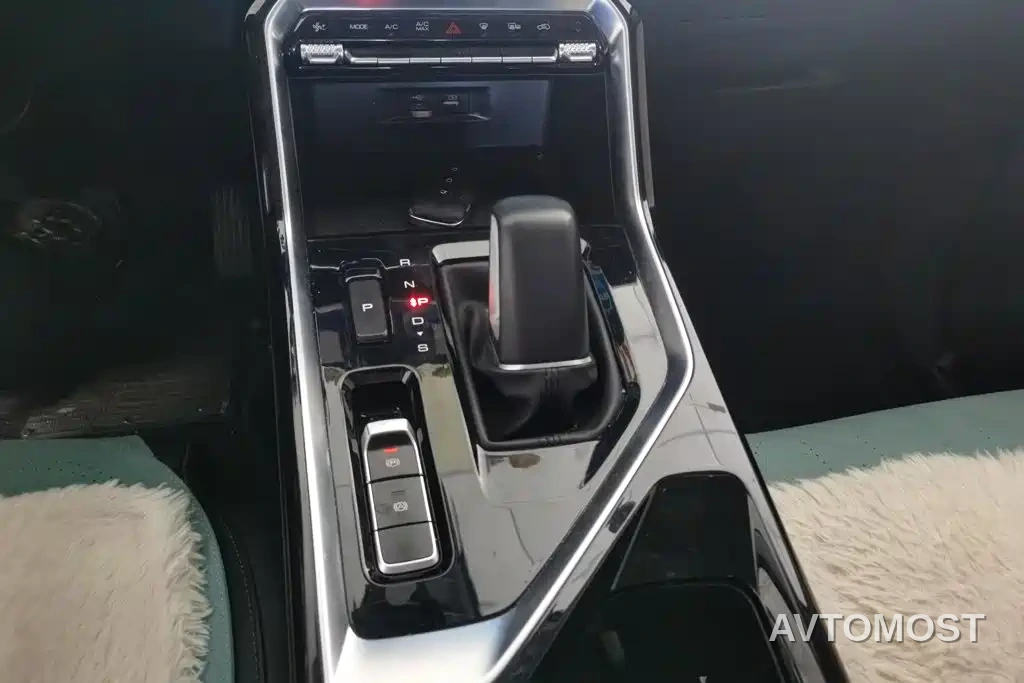 Wuling Xingchen 2022 2.0L DHT Electric Speed Edition — фото 11