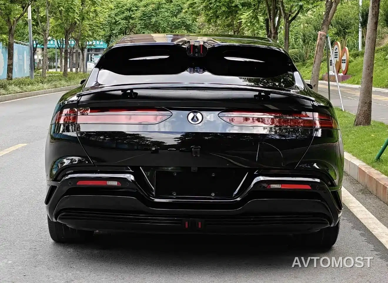Denza Z9GT 2024 Model 1100 AWD Max Edition — фото 8