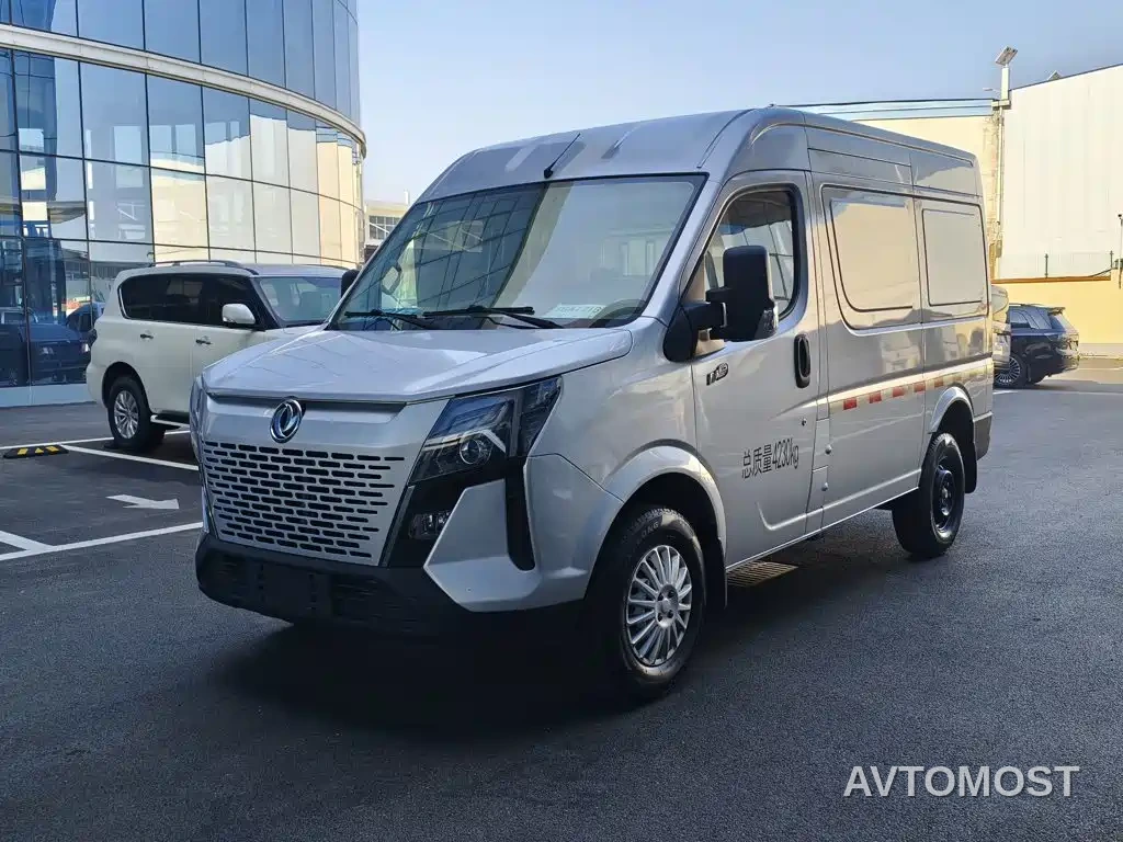 Dongfeng Yufeng 2023 V9+ 2.3T Manual FWD Van Short Wheelbase Medium Roof 3 Seater — фото 2