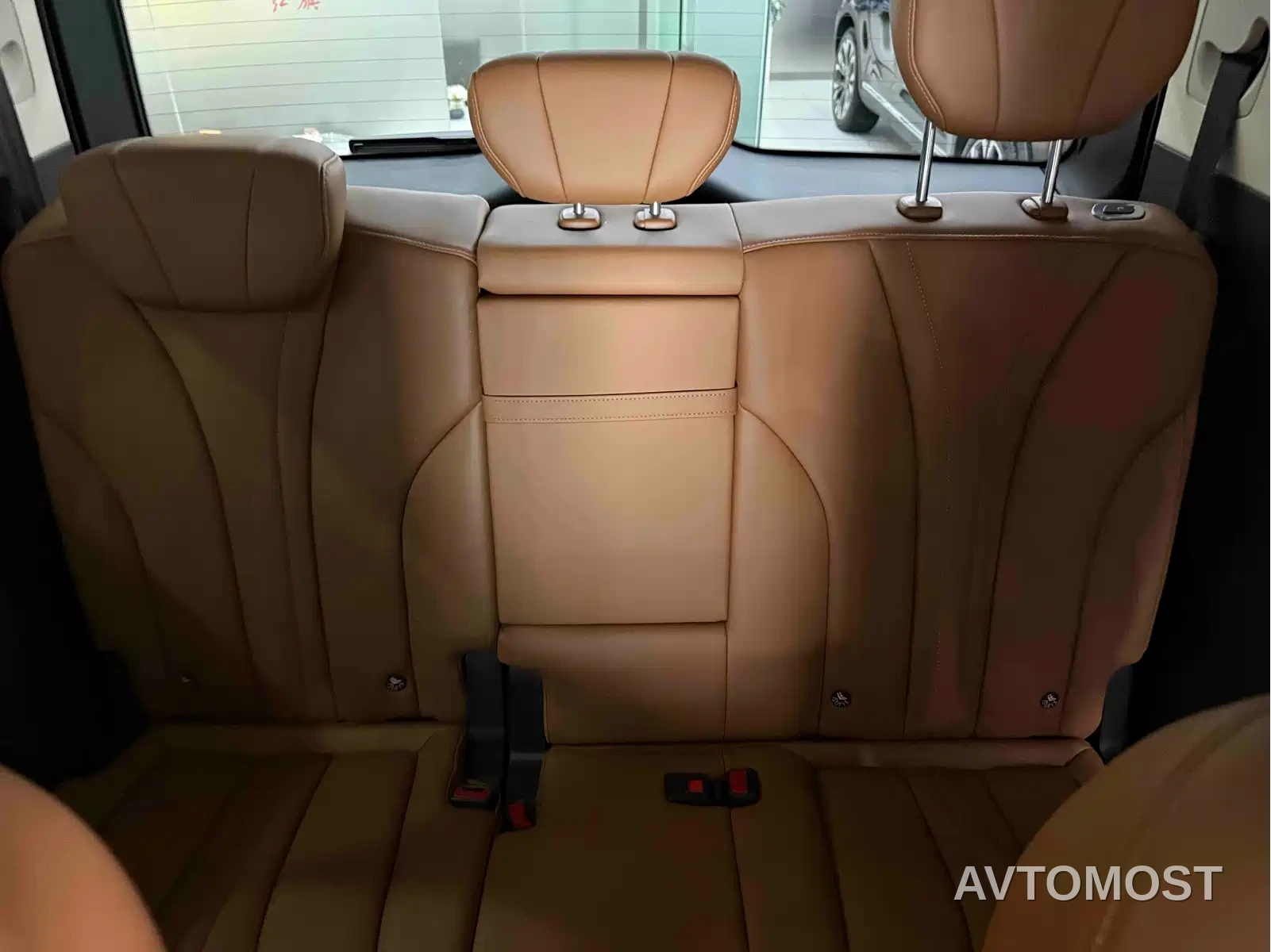Hongqi HQ9 PHEV 2024 Model 2.0T AWD Business Edition — фото 8