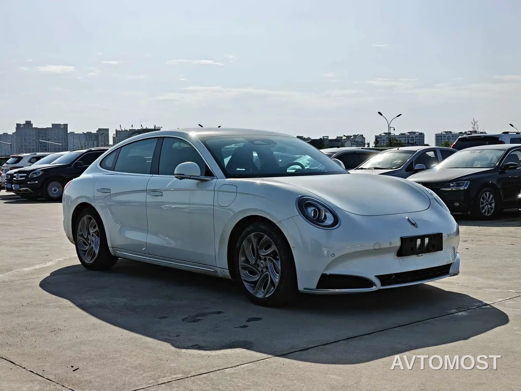 Ora Lightning Cat 2022 555km Premium Edition — фото 3