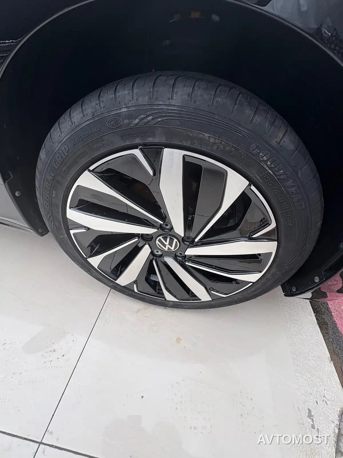 Volkswagen Passat 2023 330TSI Elite Edition — фото 5